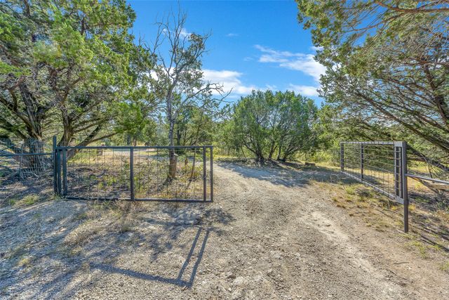 4674 Azle Highway, Weatherford, TX 76085
