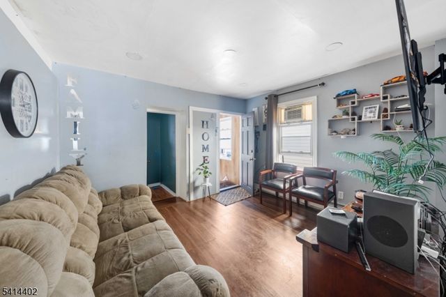 54 Florida St, Elizabeth City, NJ 07206