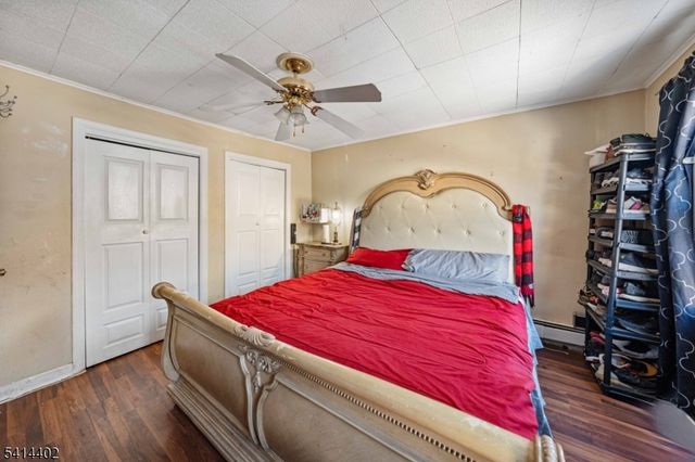 54 Florida St, Elizabeth City, NJ 07206