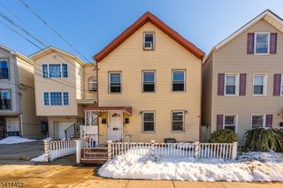 54 Florida St, Elizabeth City, NJ 07206