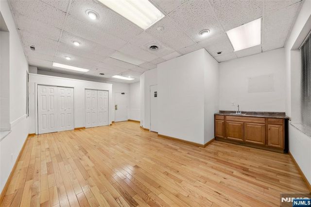 2083 Center Avenue 3A, Fort Lee, NJ 07024