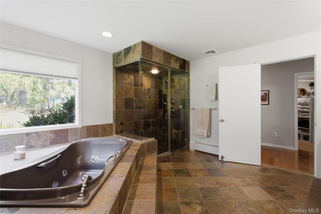 13 Zeck Court, Suffern, NY 10901