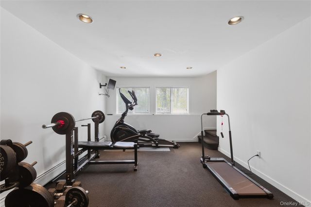 13 Zeck Court, Suffern, NY 10901