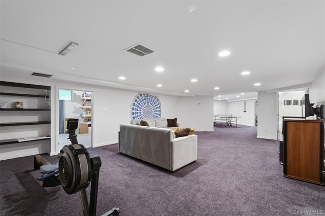 13 Zeck Court, Suffern, NY 10901