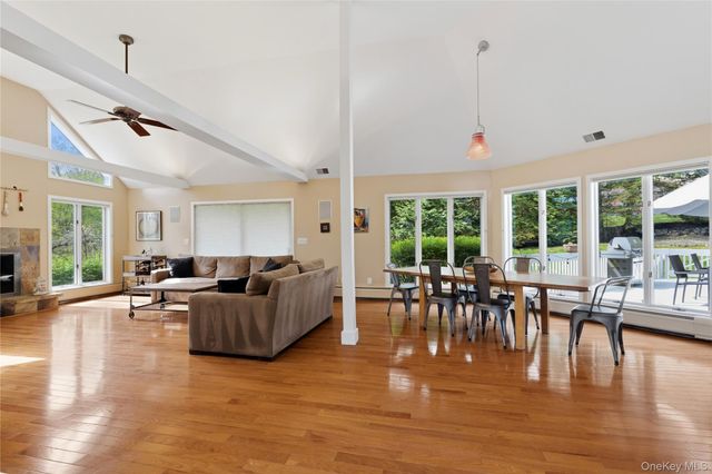 13 Zeck Court, Suffern, NY 10901