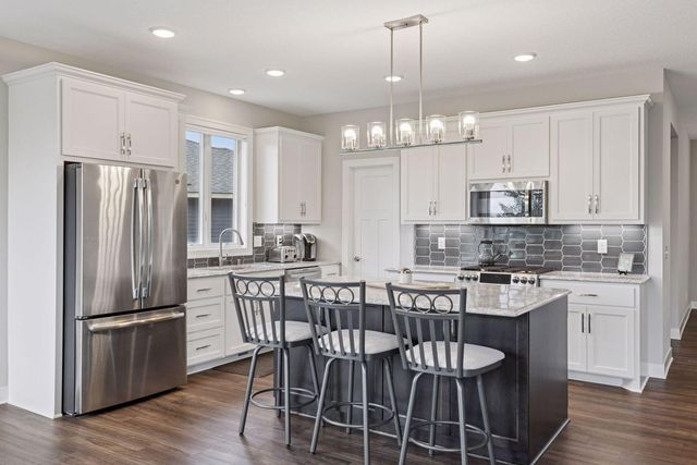 5174 Sundial Lane, Woodbury, MN 55129