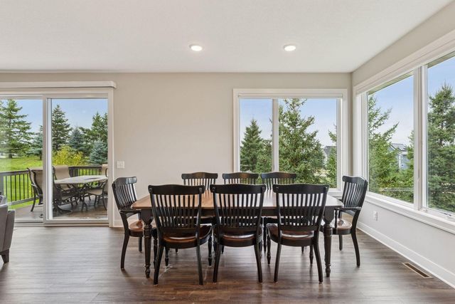 5174 Sundial Lane, Woodbury, MN 55129