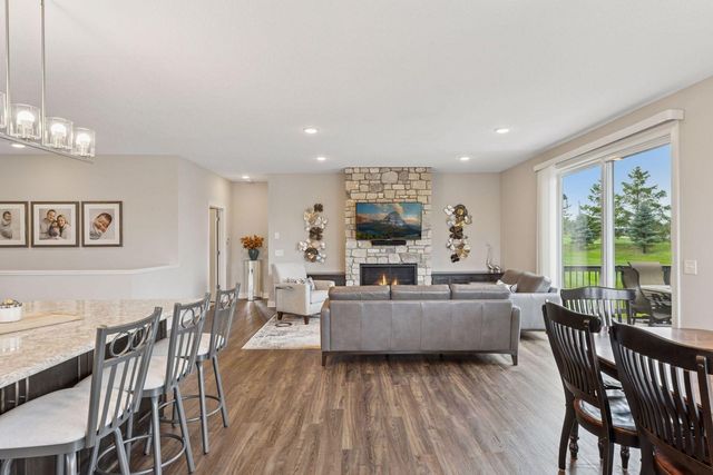 5174 Sundial Lane, Woodbury, MN 55129