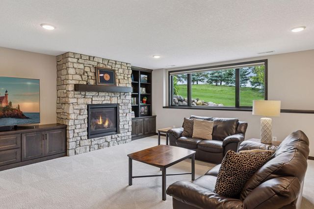 5174 Sundial Lane, Woodbury, MN 55129