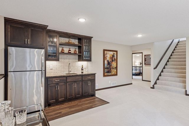 5174 Sundial Lane, Woodbury, MN 55129