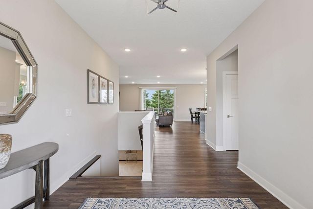 5174 Sundial Lane, Woodbury, MN 55129