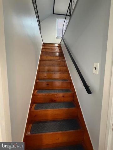 1309 LAKEVIEW DR, Lansdale, PA 19446