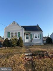 1309 LAKEVIEW DR, Lansdale, PA 19446