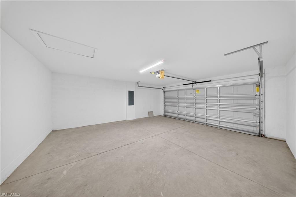 20559 Hazelnut CT S, LEHIGH ACRES, FL 33936 — photo 4
