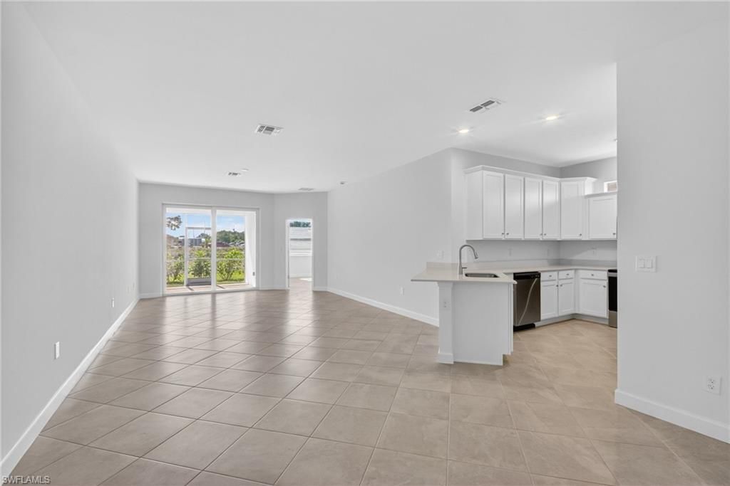 20559 Hazelnut CT S, LEHIGH ACRES, FL 33936 — photo 5