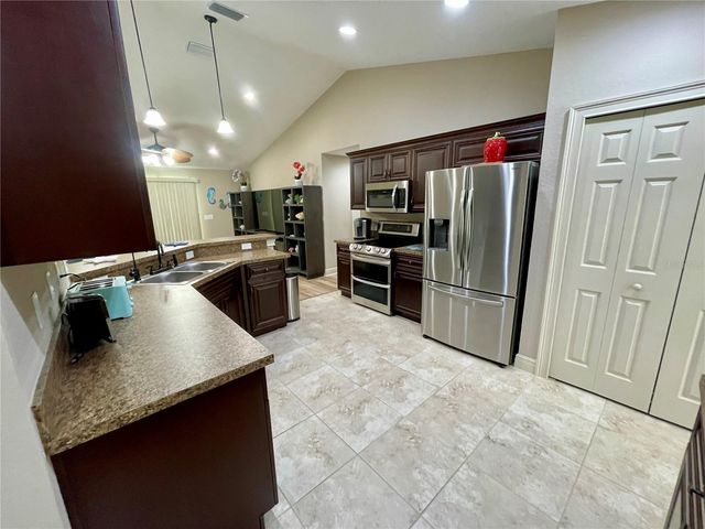 3920 SE 142ND STREET, Summerfield, FL 34491