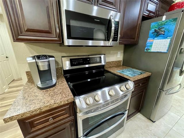 3920 SE 142ND STREET, Summerfield, FL 34491