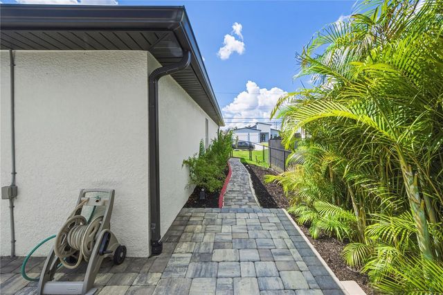3233 NW 21ST STREET, Cape Coral, FL 33993
