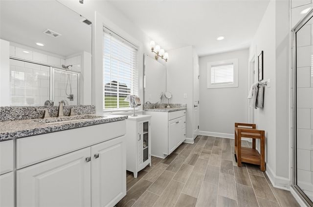 218 Sonni Ln, Robinson Twp, PA 15136