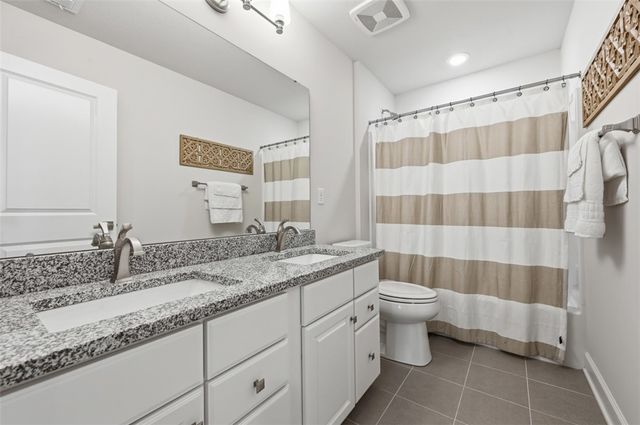 218 Sonni Ln, Robinson Twp, PA 15136