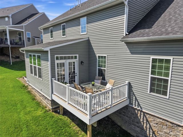 218 Sonni Ln, Robinson Twp, PA 15136