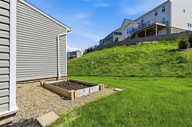 218 Sonni Ln, Robinson Twp, PA 15136