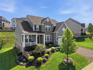 218 Sonni Ln, Robinson Twp, PA 15136