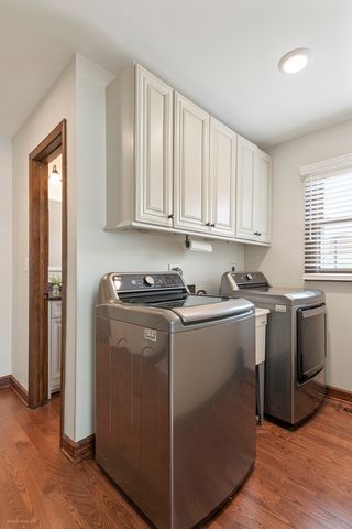 800 Manchester Street, Naperville, IL 60563