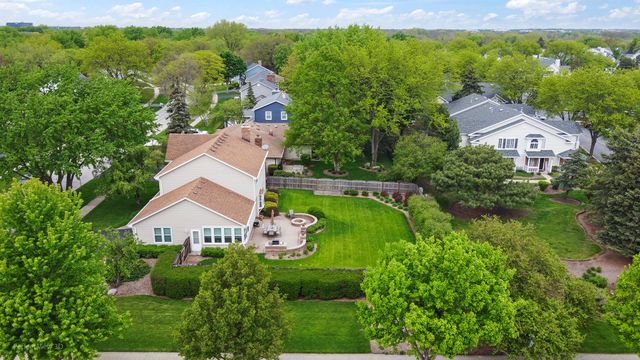 800 Manchester Street, Naperville, IL 60563