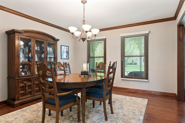 800 Manchester Street, Naperville, IL 60563