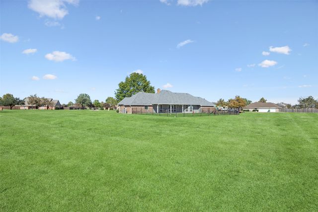 1107 Ruidoso Downs Drive, Talty, TX 75160