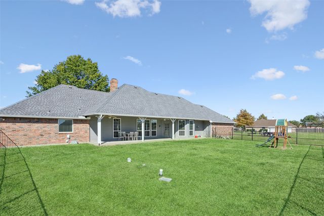 1107 Ruidoso Downs Drive, Talty, TX 75160