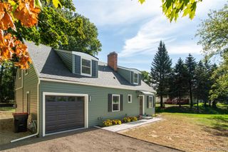 21716 Lahser Road, Southfield, MI 48033