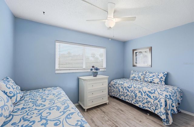 6470 HOLLYWOOD BOULEVARD 208, Sarasota, FL 34231