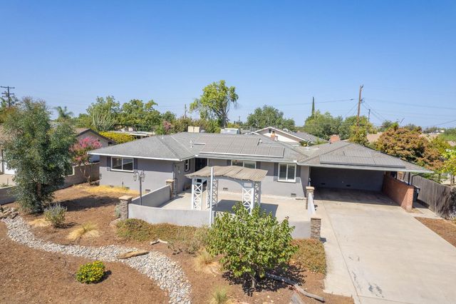 2995 E Buckingham Way, Fresno, CA 93726