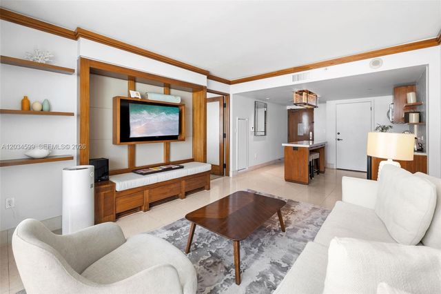 6801 Collins Ave 1010, Miami Beach, FL 33141