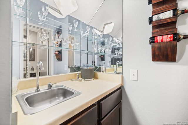 154 Caleta Beach, San Antonio, TX 78232