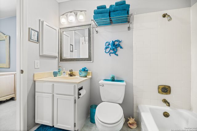 154 Caleta Beach, San Antonio, TX 78232