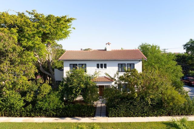 1629 S Lakeside Drive, Lake Worth Beach, FL 33460