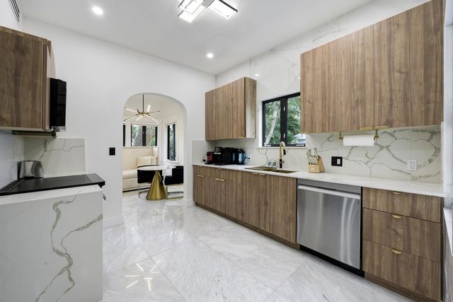 1629 S Lakeside Drive, Lake Worth Beach, FL 33460