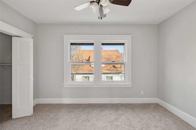 1702 Logan Avenue, Des Moines, IA 50316