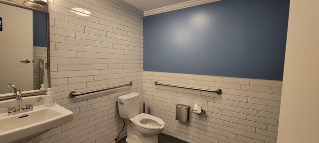 2465 N Halsted Street, Chicago, IL 60614