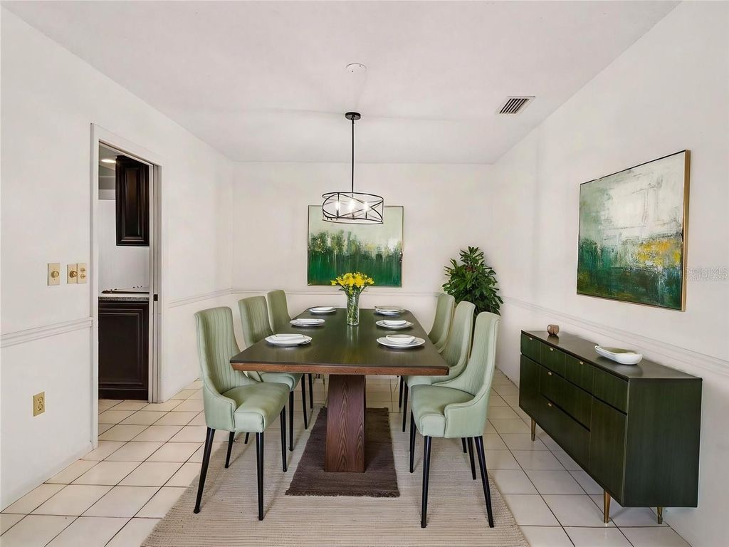 Image 5 of property listing at 3907 23RD AVENUE W, Bradenton, FL 34205
