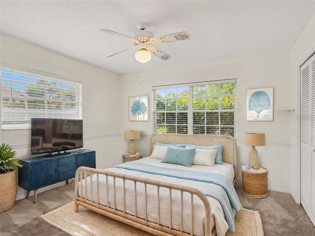 Image 9 of property listing at 3907 23RD AVENUE W, Bradenton, FL 34205