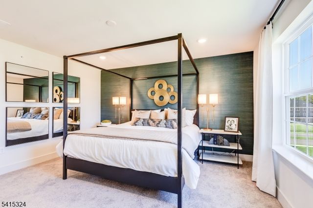 53 Eastwood Ter 53, East Hanover Twp., NJ 07936