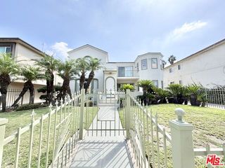 1450 S Hayworth Avenue, Los Angeles, CA 90035