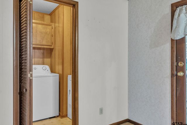 600 N Lake St, Waskom, TX 75692