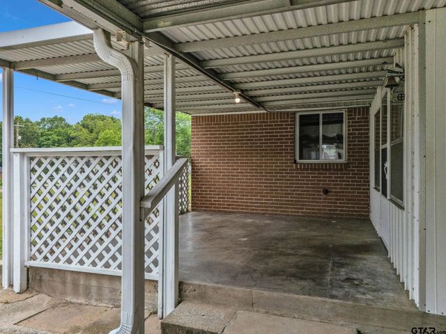 600 N Lake St, Waskom, TX 75692