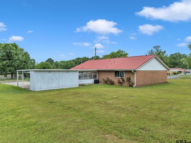600 N Lake St, Waskom, TX 75692