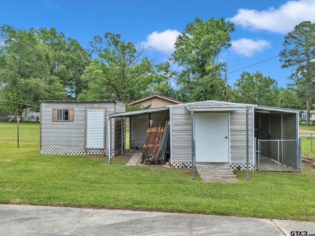 600 N Lake St, Waskom, TX 75692